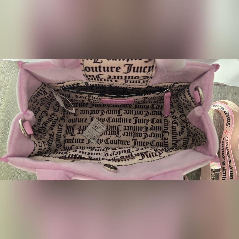 Juicy Couture Soft Pink Tote with Heart Charm - Picture 6 of 6